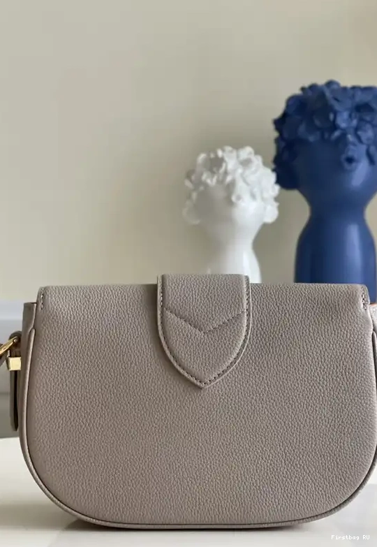 First bags ru 9 LOUIS MM SOFT PONT VUITTON 0521